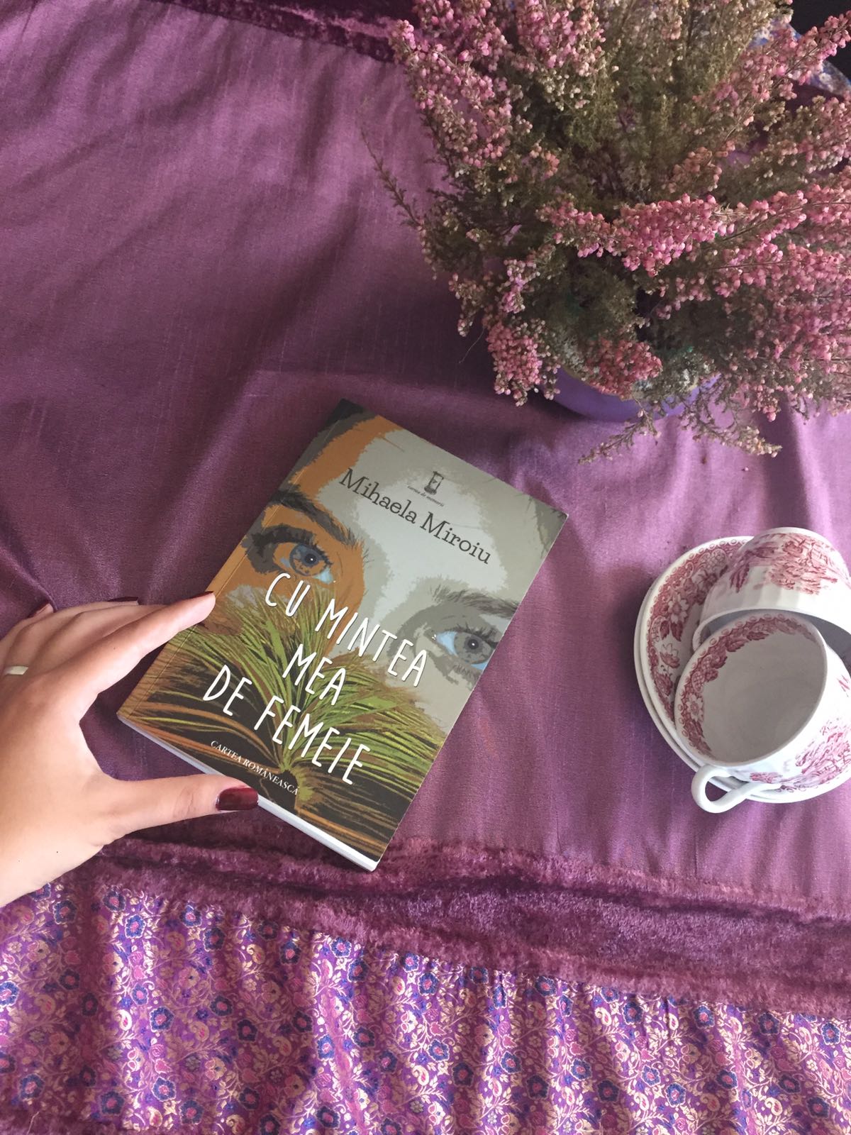 O carte, multi prieteni, niște posibilități