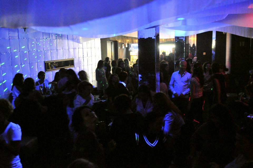 Eu, ea si viata printre gene Episodul 6